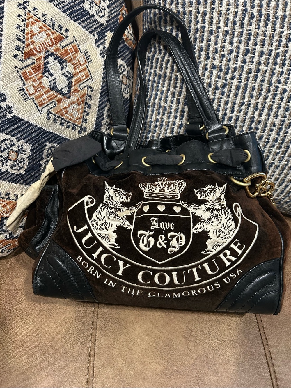 Juicy Couture Y2K Brown Velvet Shoulder Bag with Gold Heart Charm - Picture 10 of 12